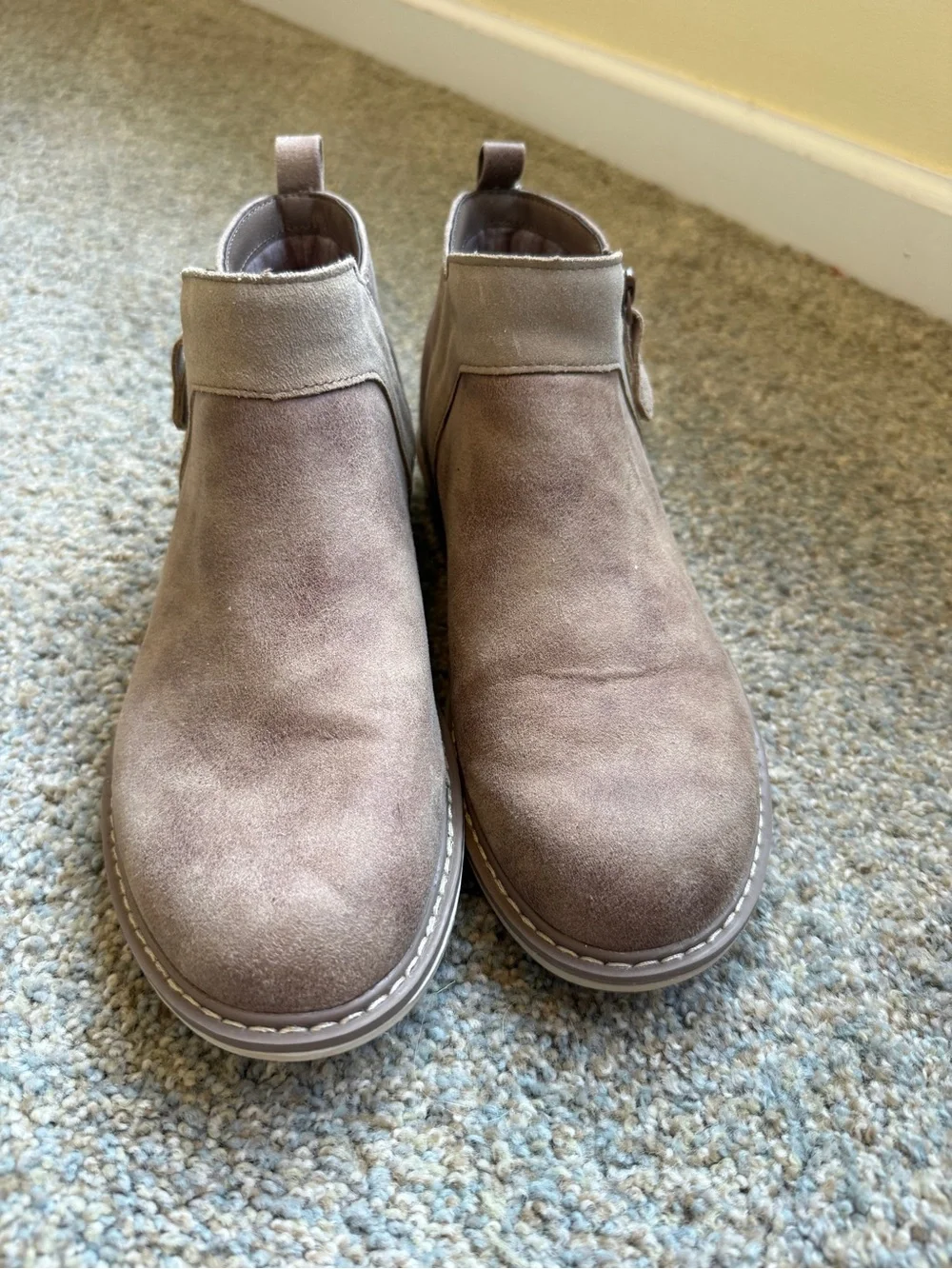 Skechers Mojave Zip Ankle Boot - Comfortable Women’s Shoe size 9.5